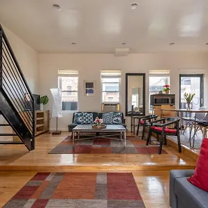  Apartment East Village Townhouse