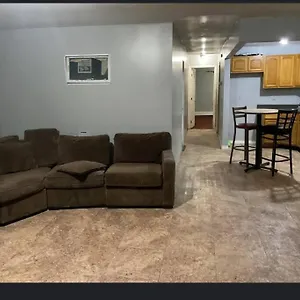  Homestay In A House With King Size Bed In A Landlord Hosted Three Bedroom