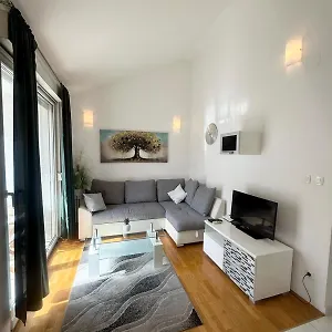 apartment-my-place.splithotels.org/