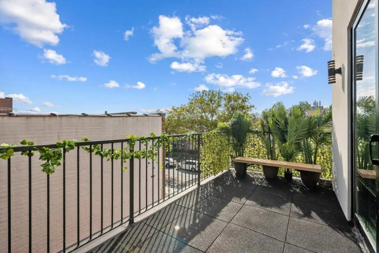 Nyc Skyline Views, Sauna & Rooftop - Romantic Escape At 