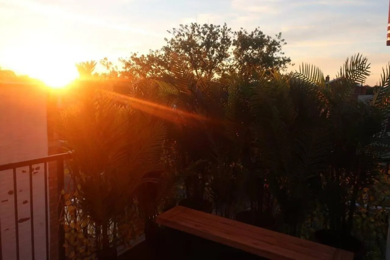 Apartment Nyc Skyline Views, Sauna & Rooftop - Romantic Escape At 